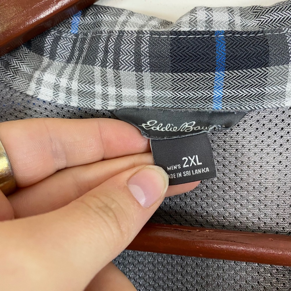 Eddie Bauer Mens 2XL Plaid Long Sleeve Button‎ Down Shirt Gray Blue Gorpcore - Picture 5 of 5
